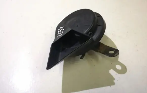 Mercedes-Benz E W210 Horn signal 006812500 0020043