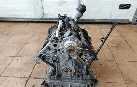 Audi A6 S6 C7 4G Engine block 06E103173