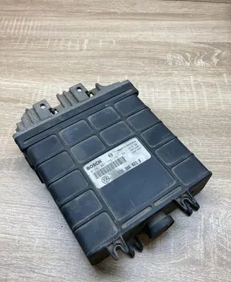 Volkswagen PASSAT B4 Engine control unit/module ECU 028906021B 0281001172