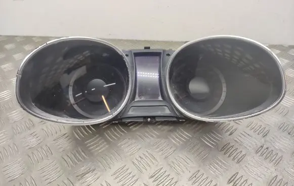 Hyundai Santa Fe Speedometer (instrument cluster) 940132W420