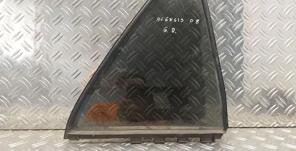 Toyota Avensis T250 Rear vent window glass 43R006723