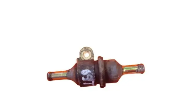 Isuzu Trooper Fuel pressure regulator 