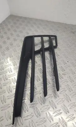 Volkswagen Golf VII Front bumper lower grill 5G0853666E