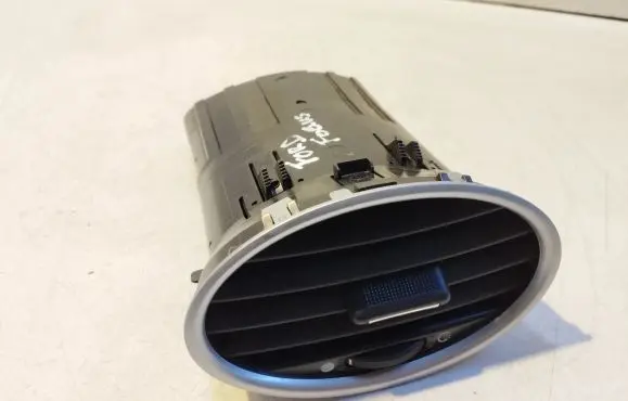 Ford Focus Dash center air vent grill 4M51A014L21BD