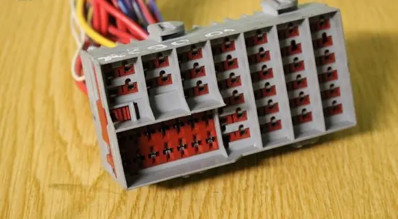 Volvo XC90 Fuse module 8637669