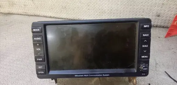 Mitsubishi Lancer VIII Radio/CD/DVD/GPS head unit 8750A184 86030048T