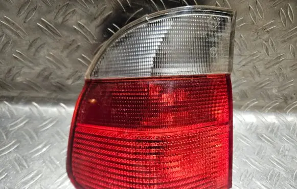 BMW 5 E39 Rear/tail lights 393327
