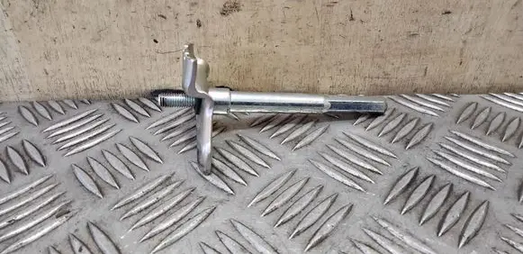 Battery bracket