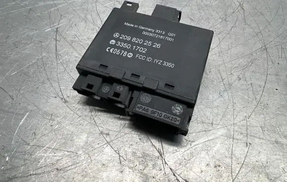Mercedes-Benz CLK A209 C209 Keyless (KESSY) go control unit/module 2098202526 00030721617001 33501702