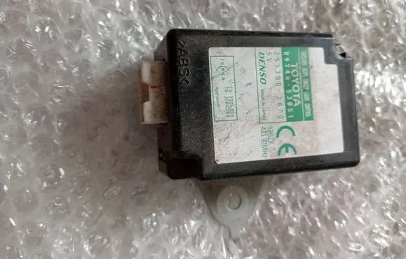 Lexus IS 220D-250-350 Door control unit/module 8974053051