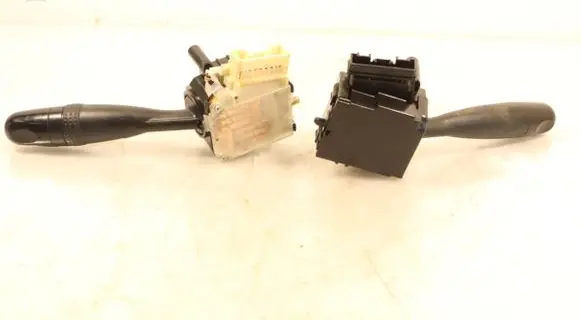 Opel Agila B Light switch 8321X