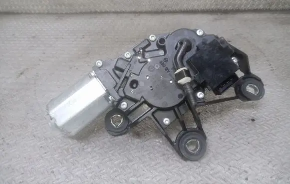 Volkswagen Polo IV 9N3 Rear window wiper motor 6Q6955711C 0390201596