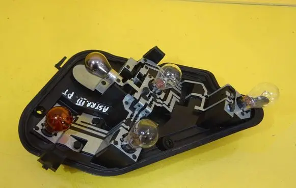 Opel Astra H Tail light bulb cover holder 159728
