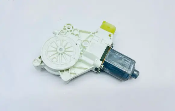 BMW 4 F36 Gran coupe Front door window regulator with motor 985158102