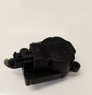 Ford Focus C-MAX Air flap motor/actuator 3M5H19E616AA