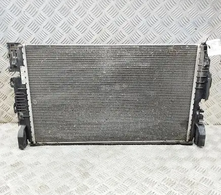 BMW 5 G30 G31 G38 Coolant radiator 8472247