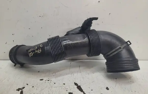 Audi A4 S4 B7 8E 8H Air intake hose/pipe 7H0129615