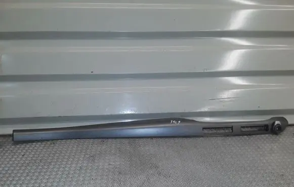 Toyota Avensis T250 Dashboard glove box trim 5547505010