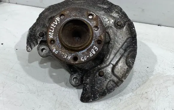 BMW 1 E81 E87 Front wheel hub 6764444 12201210 AC42100