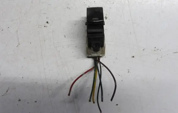 Nissan Micra Quarter vent window switch 