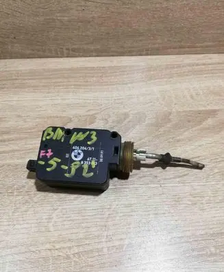BMW 3 E36 Central locking motor 8353013