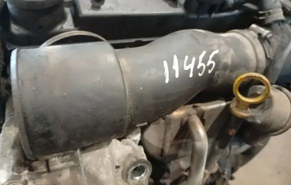 Opel Astra J Air intake hose/pipe 1039897S01