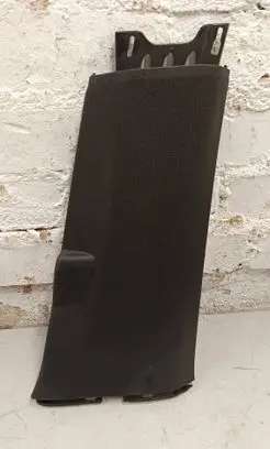 (B) pillar trim (bottom)