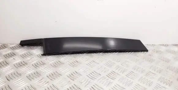 Volkswagen Tiguan Windshield trim 5NA837901C