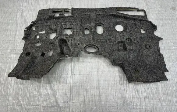 KIA Sorento IV Heat shield in engine bay 