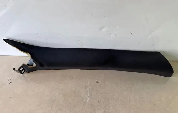 Maserati Ghibli (A) pillar trim 06700114050 670010333