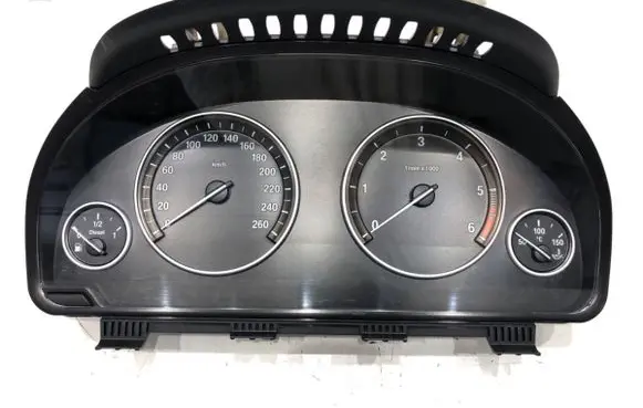 Speedometer (instrument cluster)