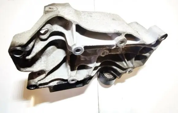 BMW 1 E81 E87 Engine mounting bracket 1116780263902 13992010