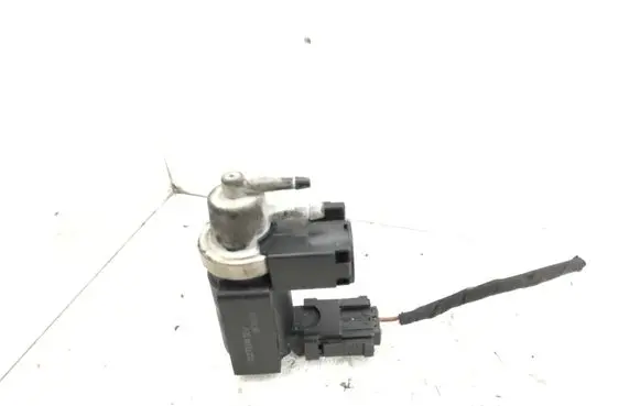 Hyundai Tucson JM Turbo solenoid valve 70027200 06T037