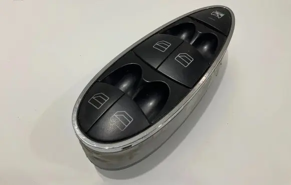 Mercedes-Benz E W211 Electric window control switch A2118219951 2910411Q05 SWF501703