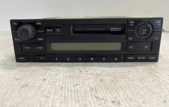 Seat Alhambra (Mk1) Radio/CD/DVD/GPS head unit 7M7035186 7640231366 SEZ1Z4A0614841