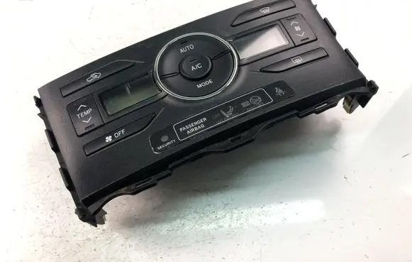 Toyota Auris 150 Climate control unit 5590002320