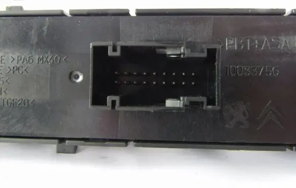 Multifunctional control switch/knob