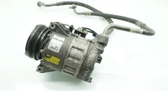 Volvo XC70 Air conditioning (A/C) compressor (pump) 31332386