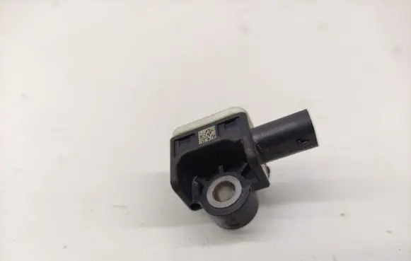 Mercedes-Benz B W246 W242 Airbag deployment crash/impact sensor A1668210151