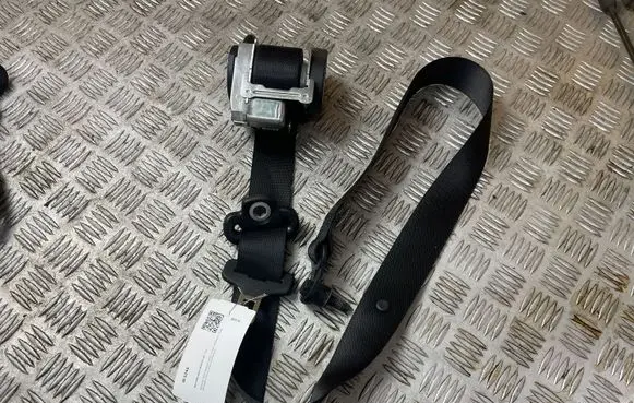Mercedes-Benz B W245 Front seatbelt 008R000 602876900