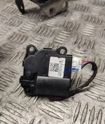 Tesla Model 3 Air flap motor/actuator 150064000a