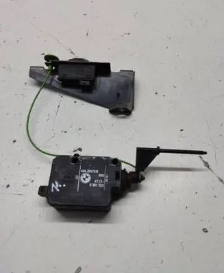 BMW 7 E65 E66 Fuel tank cap lock motor 8381522 67118381522 40620438