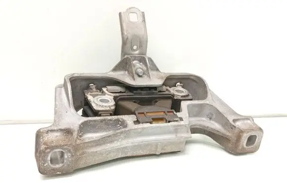 Engine mount bracket
