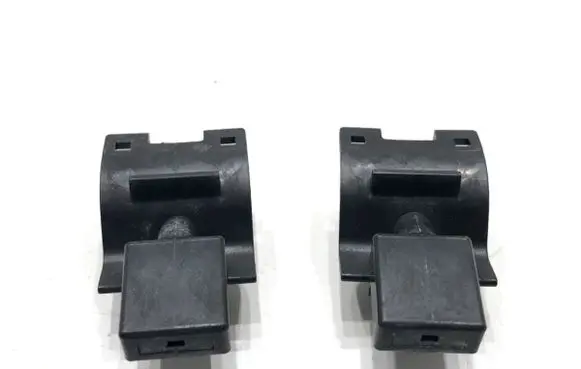 Toyota Avensis T270 Windshield washer spray nozzle