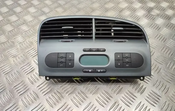 Seat Toledo III (5P) Climate control unit