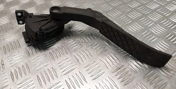 Volkswagen Touareg I Accelerator throttle pedal 7L6721507