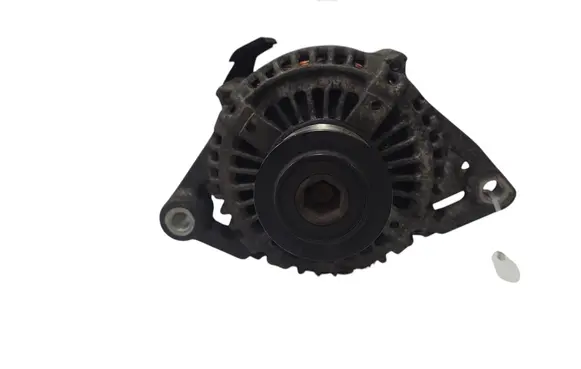 KIA Sorento Generator/alternator 373004A300 021319212