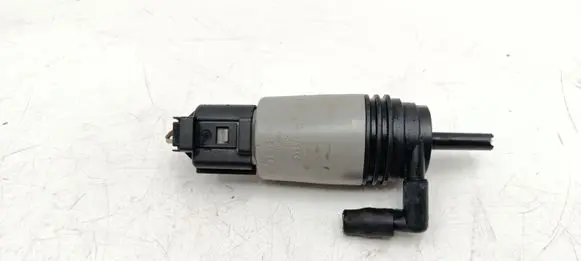 BMW 5 E60 E61 Windscreen/windshield washer pump 23557610