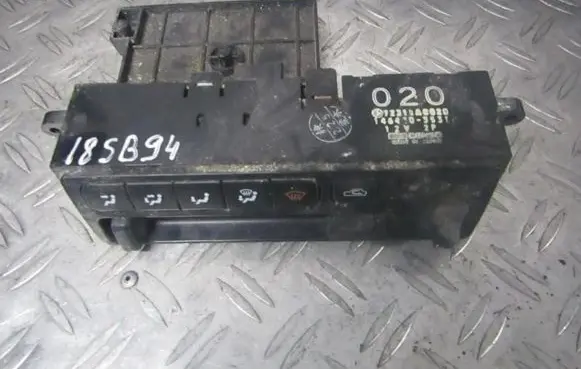 Subaru Legacy Climate control unit 1464303531 146430-3531