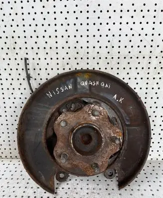 Nissan Qashqai Rear wheel hub spindle/knuckle 